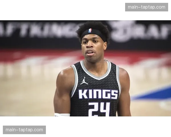 老鹰将休斯坦合同转正 三分射手获认可提升外线火力